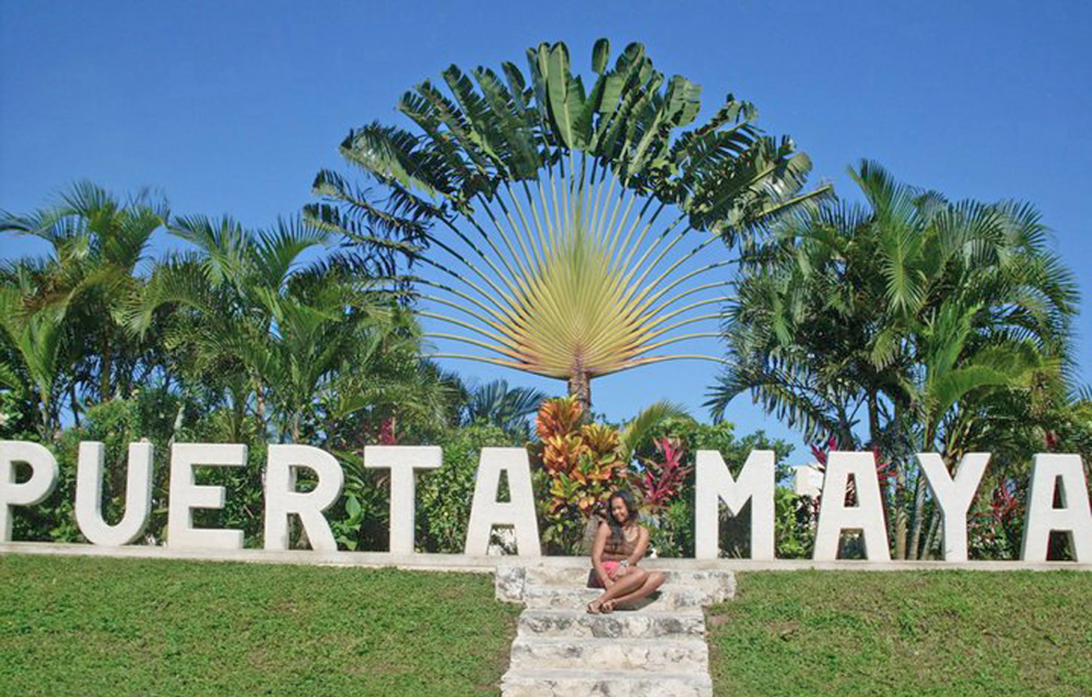 puerta-maya-sign